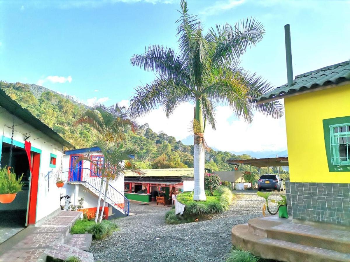 Finca Turistica Santa Clara Hostel กาลาร์กา ภายนอก รูปภาพ