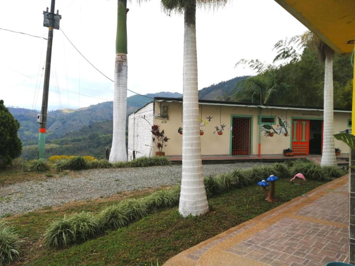 Finca Turistica Santa Clara Hostel กาลาร์กา ภายนอก รูปภาพ